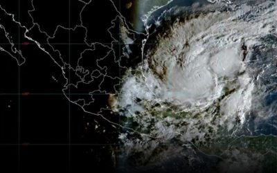 El huracán Milton provoca fuertes lluvias, alto oleaje y suspensión de clases en Yucatán